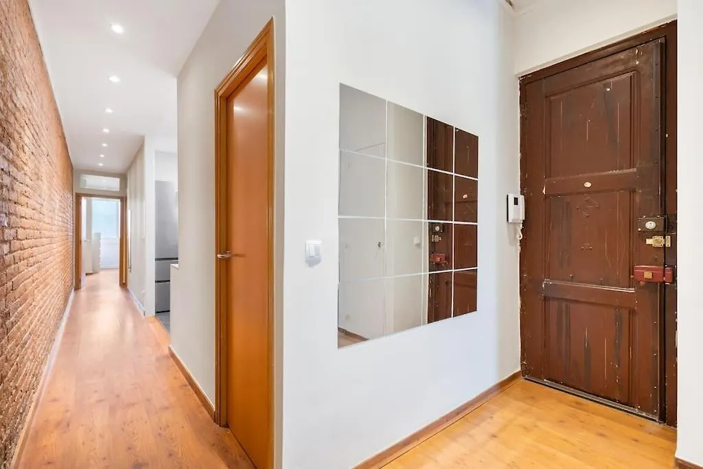Lodging Apartments Entenca Barcelona